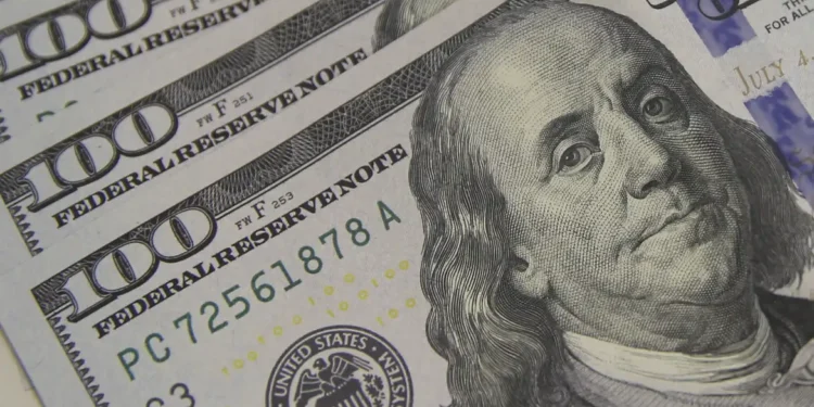 Dólar sobe acima de R$ 5 e Bolsa recua com tensão global e ruídos políticos no Brasil 14 Foto: Valter Campanato