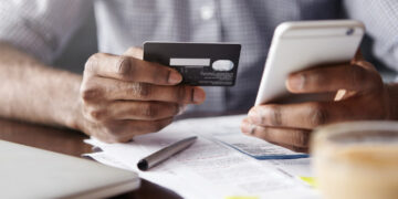 Pesquisa mostra que 85% dos brasileiros pagam a fatura do cartão de crédito integralmente