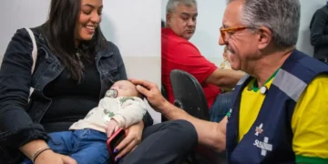 Ministério da Saúde inicia vacinação infantil com a nova pneumo 20 em todo o país