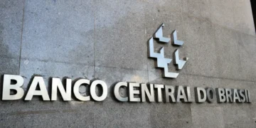 Mercado financeiro eleva previsão da Selic para 13,75% em 2026 18 Mercado financeiro eleva previsão da Selic para 13,75% em 2026