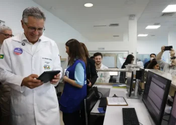 Hospital do Fundão inaugura primeira UTI Inteligente do SUS com uso de inteligência artificial