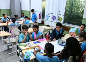 Governo sanciona novo piso nacional do magistério de R$ 5,1 mil para 2026 13 Governo sanciona novo piso nacional do magistério de R$ 5,1 mil para 2026