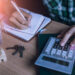 Estudo aponta que 9 em cada 10 pedidos de empréstimo são destinados ao pagamento de contas 2 Estudo aponta que 9 em cada 10 pedidos de empréstimo são destinados ao pagamento de contas