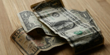 Dólar sobe para R$ 5,11 e Bolsa fecha estável em meio à tensão no Oriente Médio 16 Dólar sobe para R$ 5,11 e Bolsa fecha estável em meio à tensão no Oriente Médio