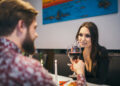 Turismo internacional impulsiona bares e restaurantes com alta do fluxo de visitantes em 2026
