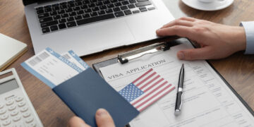 EUA criam taxa extra de US$ 750 para acelerar entrevistas de visto
