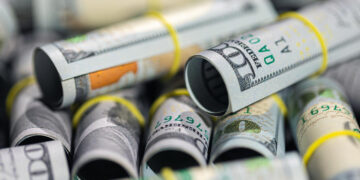 Dólar cai ao menor nível desde junho e Bolsa sobe mais de 2% impulsionada pelo petróleo 15 Dólar cai ao menor nível desde junho e Bolsa sobe mais de 2% impulsionada pelo petróleo