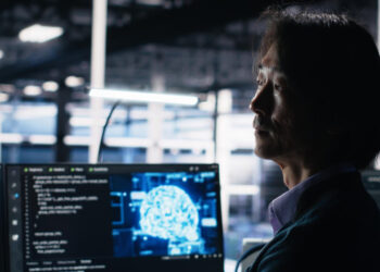 Inteligência artificial transforma gestão da informação e amplia apoio à tomada de decisão