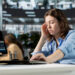 Trabalhar doente vira rotina para 7 em cada 10 trabalhadores, aponta pesquisa