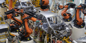 Inteligência artificial amplia presença na indústria automotiva e muda processos de produção