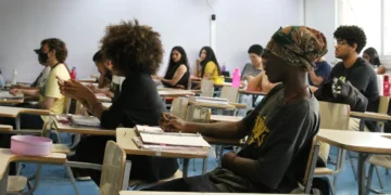 Inteligência artificial já faz parte da rotina de universitários e muda formação profissional 15 Inteligência artificial já faz parte da rotina de universitários e muda formação profissional