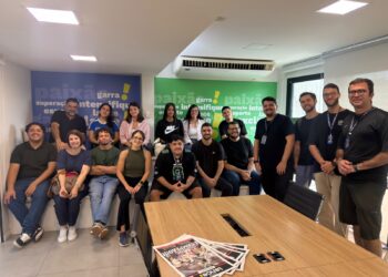 Do impresso ao digital: alunos da UVA conhecem os bastidores da redação do Lance! 20 Do impresso ao digital: alunos da UVA conhecem os bastidores da redação do Lance!