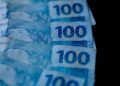 Dólar supera R$ 5,60 e Ibovespa aciona circuit breaker após reeleição de Lula