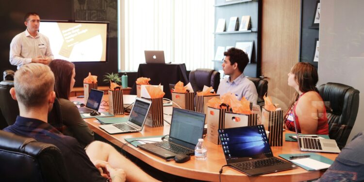 90% das empresas de tecnologia vendidas no Brasil não tiveram grandes captações, aponta estudo empresas tecnologia adquiridas captacao investimentos questum