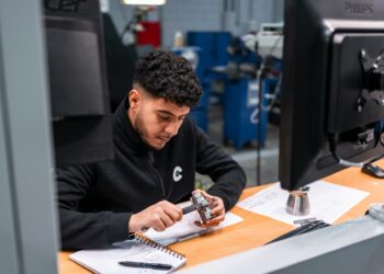 IA pode impulsionar economia e dificultar início de carreira dos jovens, alerta diretora do FMI 17 IA pode impulsionar economia e dificultar início de carreira dos jovens, alerta diretora do FMI