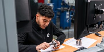 IA pode impulsionar economia e dificultar início de carreira dos jovens, alerta diretora do FMI 15 IA pode impulsionar economia e dificultar início de carreira dos jovens, alerta diretora do FMI