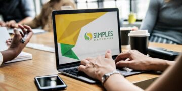 Simples Nacional: empresas têm até 30 de outubro para escolher como pagar novos tributos